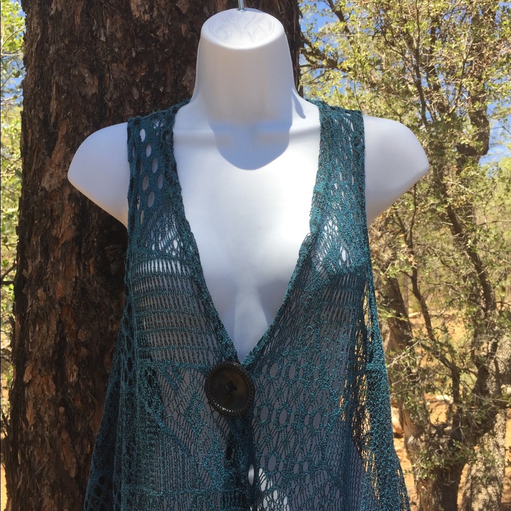 Step In Style Lace Vest - Picture 4 of 8
